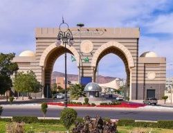أمير القصيم يوجه بتأسيس سكرتارية لإدارة وتنظيم مزادات الإبل بالمنطقة