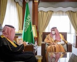 القبض على 8 مخالفين يزوّرون وثائق ومستندات رسمية بالرياض