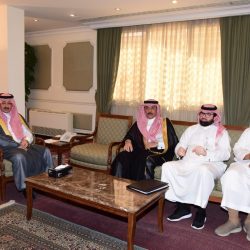 محافظ القطيف يطلع على فعالية حملة مكارم الأخلاق