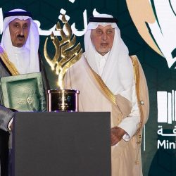 أمير تبوك يواسي محافظ ضباء في وفاة شقيقته