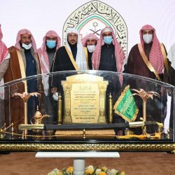 تعليم ينبع يكرم الطالبات المتفوقات للمرحلتين ” المتوسطة والثانوية”