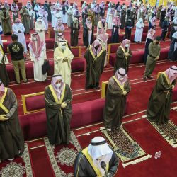 سمو محافظ الأحساء يؤدي صلاة الاستسقاء مع جموع المصلين