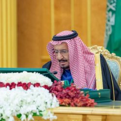 نائب أمير الشرقية يزور مستشفى العمران العام ويدشن العيادات المتنقلة بالأحساء