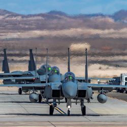 نظام الإنضباط الوظيفي يدخل حيز التنفيذ الأسبوع المقبل.. تعرّف على نص النظام وأبرز العقوبات