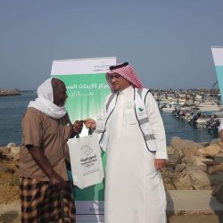 الفيصل يكرم اقرأ الراعي الاعلامي لمؤتمر ومعرض خدمات الحج والعمرة