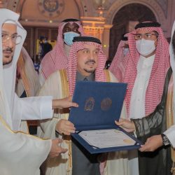 سمو أمير منطقة الباحة يهنئ الجهازين الاداري والفني واللاعبين بنادي قلوة الرياضي ويقدم دعماً سخياً للنادي بعد صعوده لدوري الدرجة الثانية