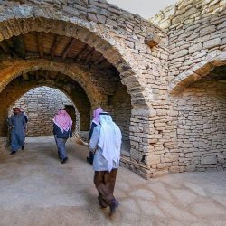 الهيئة السعودية للسياحة و”منشآت” توقعان مذكرة تفاهم لتمكين رواد الأعمال