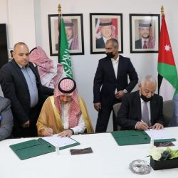 جموع المصلين يُؤدون صلاة آخر جمعة من شهر رمضان بالمسجد النبوي