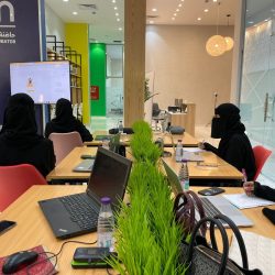 سمو الأمير حسام بن سعود يتفقد مبادرة تحسين وتطوير دوار العلم بمحافظة العقيق