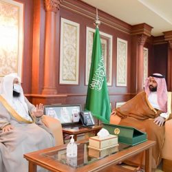 سمو نائب أمير جازان يستقبل مدير الهلال الأحمر المعيّن حديثاً بالمنطقة..