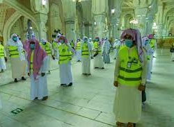  محافظ بيش يُدشن دوري المدارس 2022م