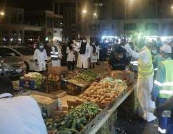 سمو أمير منطقة جازان يدشن حملة لجنة ” تراحم ” تحت شعار “عطاءك يفتح لهم أبواب الحياة” ..