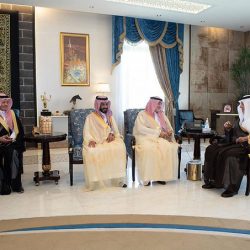 سمو الأمير خالد الفيصل يستقبل سمو محافظ الطائف