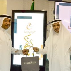 متوسطة الوزية بالأحساء وجميع منسوباتها تحتفل بمعايدة عيد الفطر المبارك في الطابور الصباحي