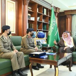 شرطة الرياضِ تقبض على مواطنَيْن ظهرا في مقطع فيديو وأحدهما يعتدي على امرأة