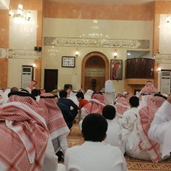 محافظ محايل يتقدم المصلين في صلاة عيد الفطر المبارك ويعايدالمرضى بمستشفى محايل العام