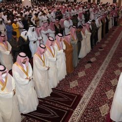 #خادم_الحرمين_الشريفين يؤدي صلاة #عيد_الفطر المبارك مع جموع المصلين في المسجد الحرام.