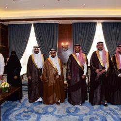 سمو أمير الجوف يبحث مع اللجنة الوطنية العقارية تعزيز الاستثمارات بالمنطقه .