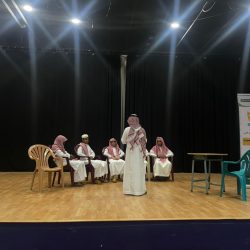 أمانة الاحساء تدعم المنشآت التجارية بتمكينهم من تحديث بيانات الرخص