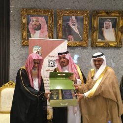 الألعاب الشعبية ومقتنيات البيوت التاريخية تستوقف كبار السن في موسم جدة