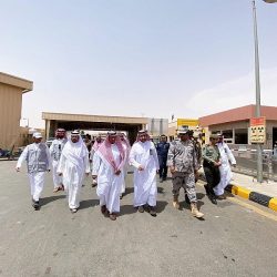 شرطة الرياض تقبض على (8) مقيمين لترويجهم لعمليات نقل خاص وحملات حج وهمية