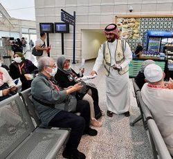 سمو الأمير حسام بن سعود يستقبل رئيس جامعة الباحة وعمداء كليات الجامعة الحاصلة على الاعتماد البرامجي