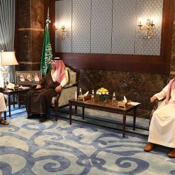سمو أمير جازان يتسلم تقرير المرحلة الثانية لتجربة زراعة العود والصندل بالمنطقة