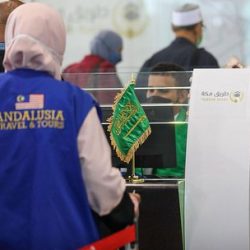 سمو أمير الحدود الشمالية يستقبل رئيس هيئة الحج العراقية