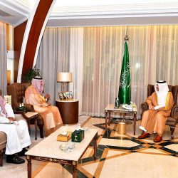 سمو أمير المنطقة الشرقية يستقبل الأمين العام لدارة الملك عبدالعزيز