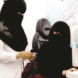 المواردُ البشريةُ والتنميةُ الاجتماعيةُ تُحَدِّثُ قرارَ نقلِ خِدْمَاتِ العمالةِ المنزليةِ بدون موافقة صاحب العمل وتضيف حالات جديدة