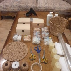 محافظ محايل يستقبل جثمان شهيد الواجب (العسيري) وينقل تعازي القيادة لذويه