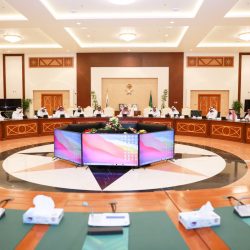 محافظ محايل يرأس اجتماع لجنة إصلاح ذات البين