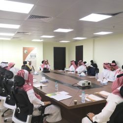 خلال 14 يوم أمانة عسير تتعقب الباعة الجائلين وتصادر 2 طن من الأغذية المجهولة