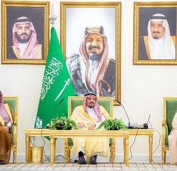 أمير منطقة تبوك يستقبل وكلاء ومنسوبي الإمارة بمناسبة عيد الأضحى المبارك