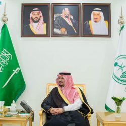 مركز الملك سلمان للإغاثة يضخ مياه لمخيمات النازحين في الحديدة ويقدم خدمات طبية بمحافظة حجة باليمن