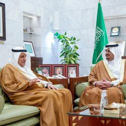 سموُّ الأمير فيصل بن خالد بن سلطان بحضور سمو نائبه .. يكرِّمُ المشاركين في أعمال الحج بمنفذ جديدة عرعر