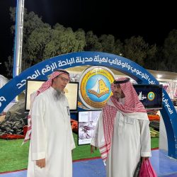 ضبط عمالة مخالفة تقوم بتصنيع الحلويات بمواد غذائية منتهية الصلاحية في مدينة ابها