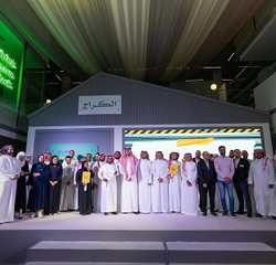 سفير طاجيكستان يزور مهرجان بريدة للتمور ويشيد بمنظومة الفعاليات