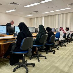 نجاح ترميم أصبع طفلة بعد تعرضها لبتر جزئي بمستشفى ضمد العام