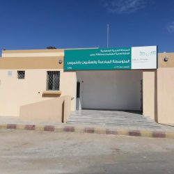 دوريات المجاهدين في محافظة ضمد تقبض على مقيم يمني لنقله مخالفين لنظام أمن الحدود من الجنسية الإثيوبية والجنسية اليمنية