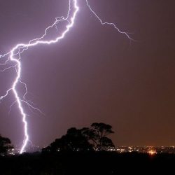 وزير الموارد البشرية التنمية الاجتماعية يعقد لقاءً ثنائيًا مع وزير التنمية الاجتماعية بمملكة البحرين