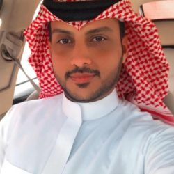 الأطفال يدربون صقورهم ضمن فعاليات معرض الصقور والصيد السعودي الدولي