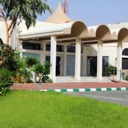 وزير التعليم يهنئ الطلاب والطالبات وكافة منسوبي التعليم والمجتمع ببداية العام الدراسي 1444هـ ويؤكد أهمية شراكة الأسرة والمجتمع في دعم العملية التعليمية