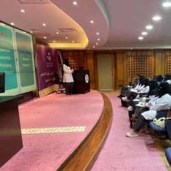 سمو أمير الحدود الشمالية بالنيابة يقلد قائدي قوة الواجب بعرعر وطريف رتبهما الجديدة