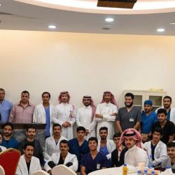 رئيس جامعة شقراء يكرم الطالب العضياني لإنقاذه حياة طفل رضيع