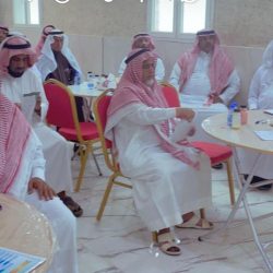 استقطاب المتطوعات والمشاركة في المسابقات في اجتماع رئيس جمعية ترتيل الباحة بمنسوبات الجمعية