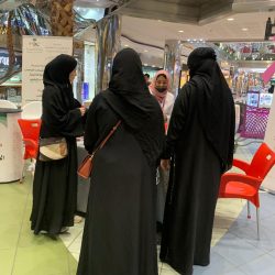 “تقنية البنات” بالباحة تنفذ ورشة فنية تشكيلية عن فن الديكوباج