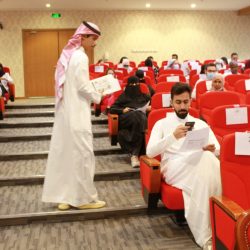 طلاب متوسطة عمرو بن العاص بالهفوف يزورون مركز الدفاع المدني