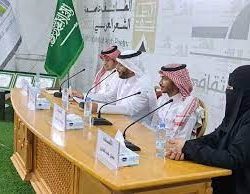 في لوحة وفاء رائعة شيخ قبيلة بني ثابت المالكي يكرم المزارع السعيد