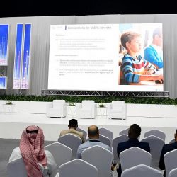 (مغامر يوثق سيرته من خلال الشريك الأدبي )   